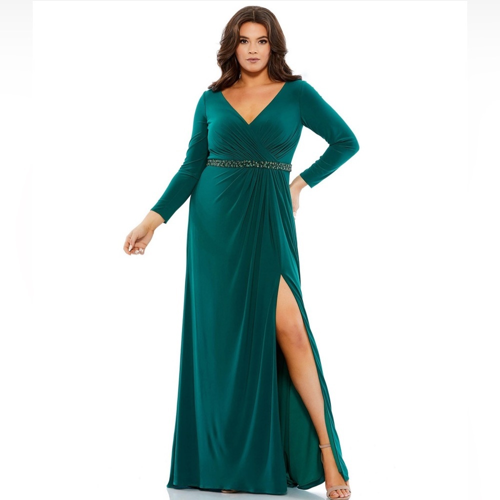 Mac Duggal 67899 Emerald Green‎ Evening Gown with embellished belt, size 14W